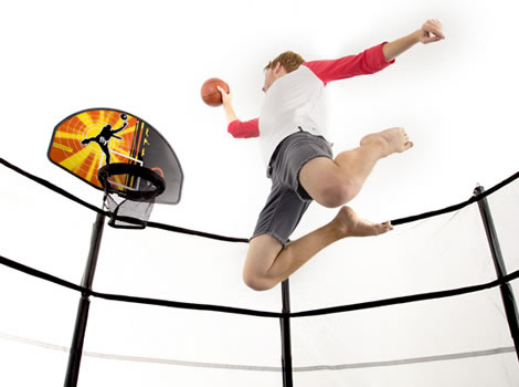 trampoline-basketball-slam-dunk-teenage-boy