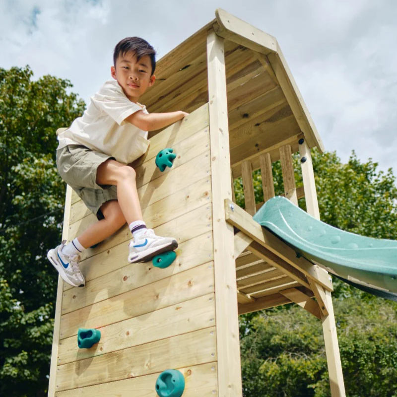lookout_tower_climbing_1.png
