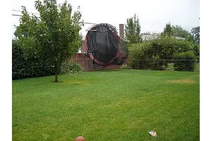 4 questions to answer, to know if your trampoline needs to be anchored down