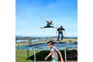 Choosing the right trampoline for your family - all the answers one click away