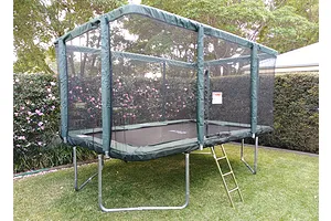 A trampoline that looks good and blends in the garden