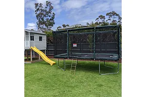 Know when and why to replace the kids trampoline