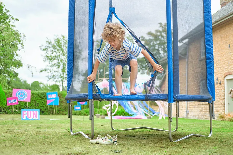 Plum® 6ft Springsafe® Trampoline &amp;amp; Enclosure - Blue image 4456